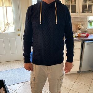 Men’s black pullover hooded sweater by H&M LOGG